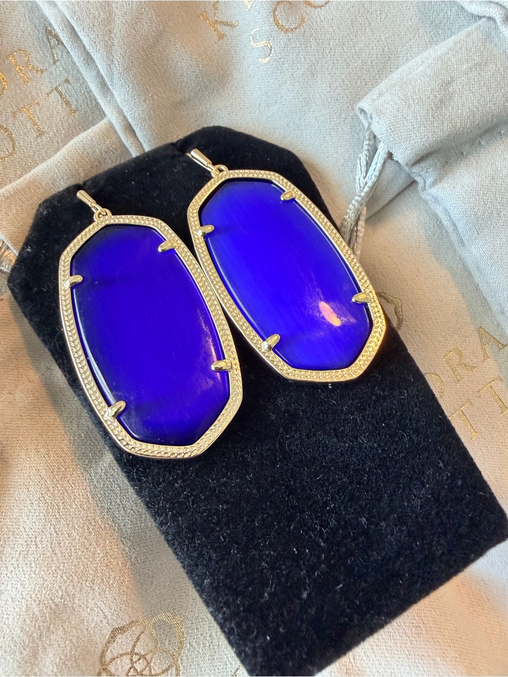Kendra Scott Danielle Drop Earrings Cobalt blue Gold Frame